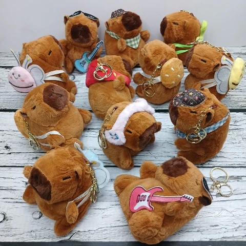 LLAVERO CAPIBARA DE PELUCHE